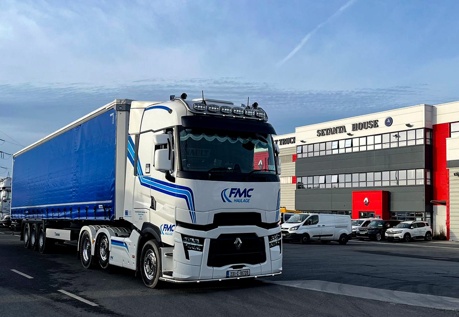 FMC Renault curtainsider at Setanta House